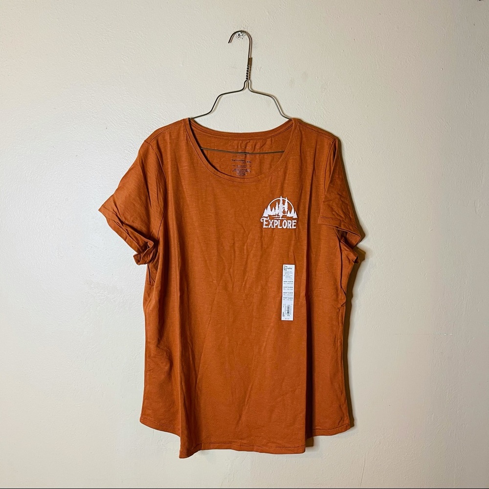 NWT Explore Knit Graphic Tee